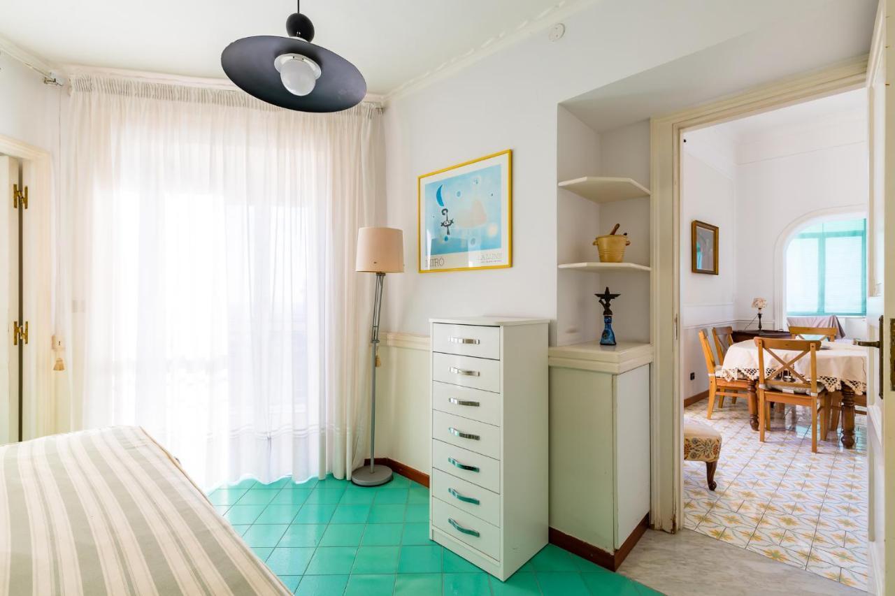 Villa Paola - Hidden Panoramic Garden And Terraces By Napoliapartments المظهر الخارجي الصورة
