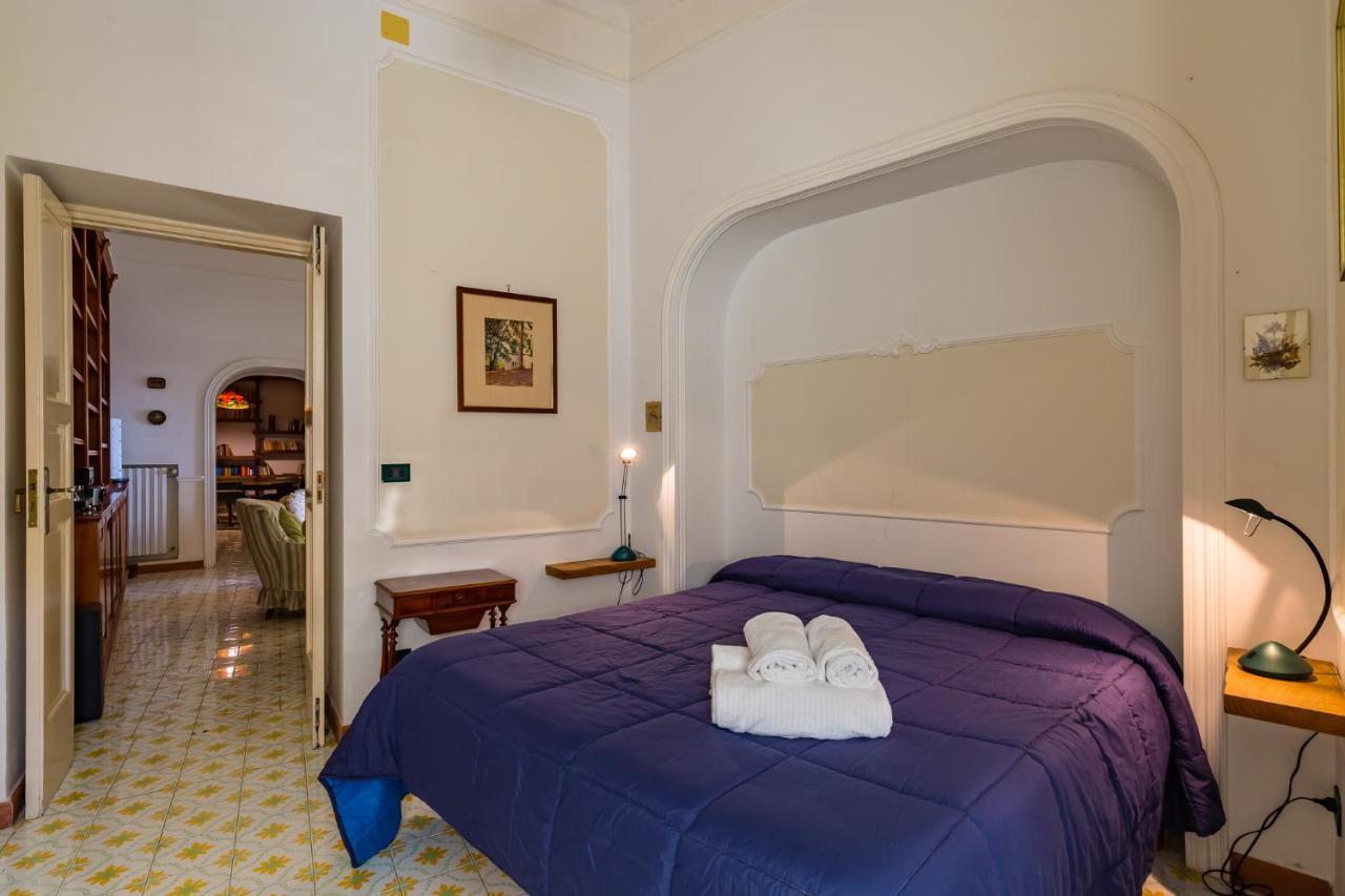 Villa Paola - Hidden Panoramic Garden And Terraces By Napoliapartments المظهر الخارجي الصورة