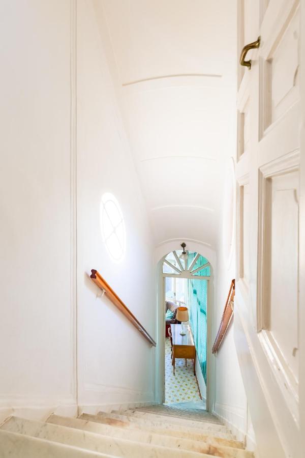 Villa Paola - Hidden Panoramic Garden And Terraces By Napoliapartments المظهر الخارجي الصورة